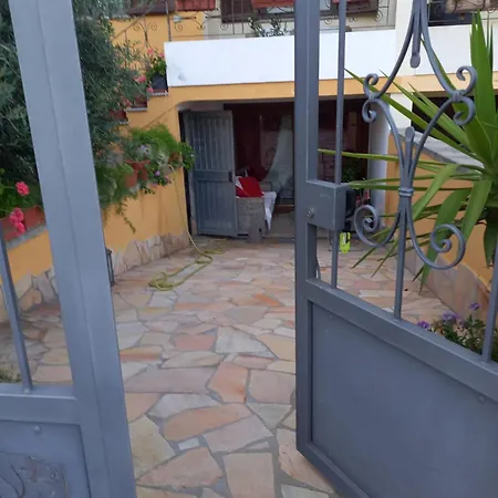 Charming In 60 M² Balcony And Garden