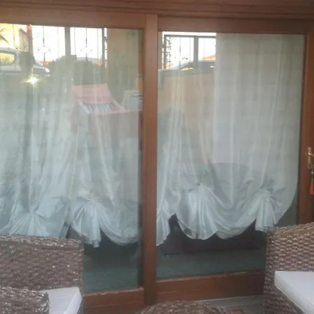 Διαμέρισμα Charming In 60 M² Balcony And Garden *